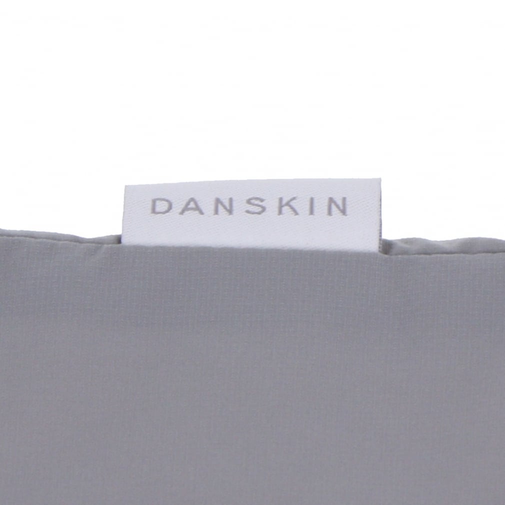 ダンスキン DOWN MUFFLER ダウンマフラー DA9233603 DS レディース フィットネスウェア小物 ： グレー DANSKIN｜公式通販  アルペングループ オンラインストア