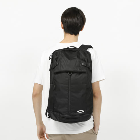 オークリー Essential Box Pack L 5 0 Fos 02e ディパック バックパック リュック 27l Oakley 公式通販 アルペングループ オンラインストア