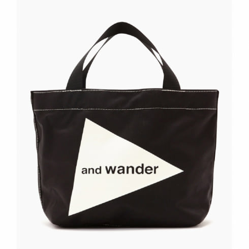 アンドワンダー CORDURA logo tote bag small black (5740985512) トレッキング トートバッグ and  wander