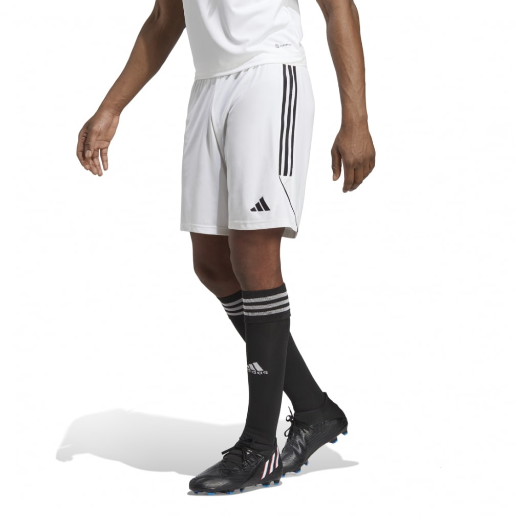 adidas サッカーハーフパンツ　Lサイズ