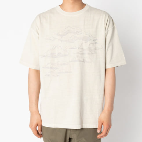 マナスタッシュ メンズ アウトドア 半袖Tシャツ CLOUDY DAY TEE