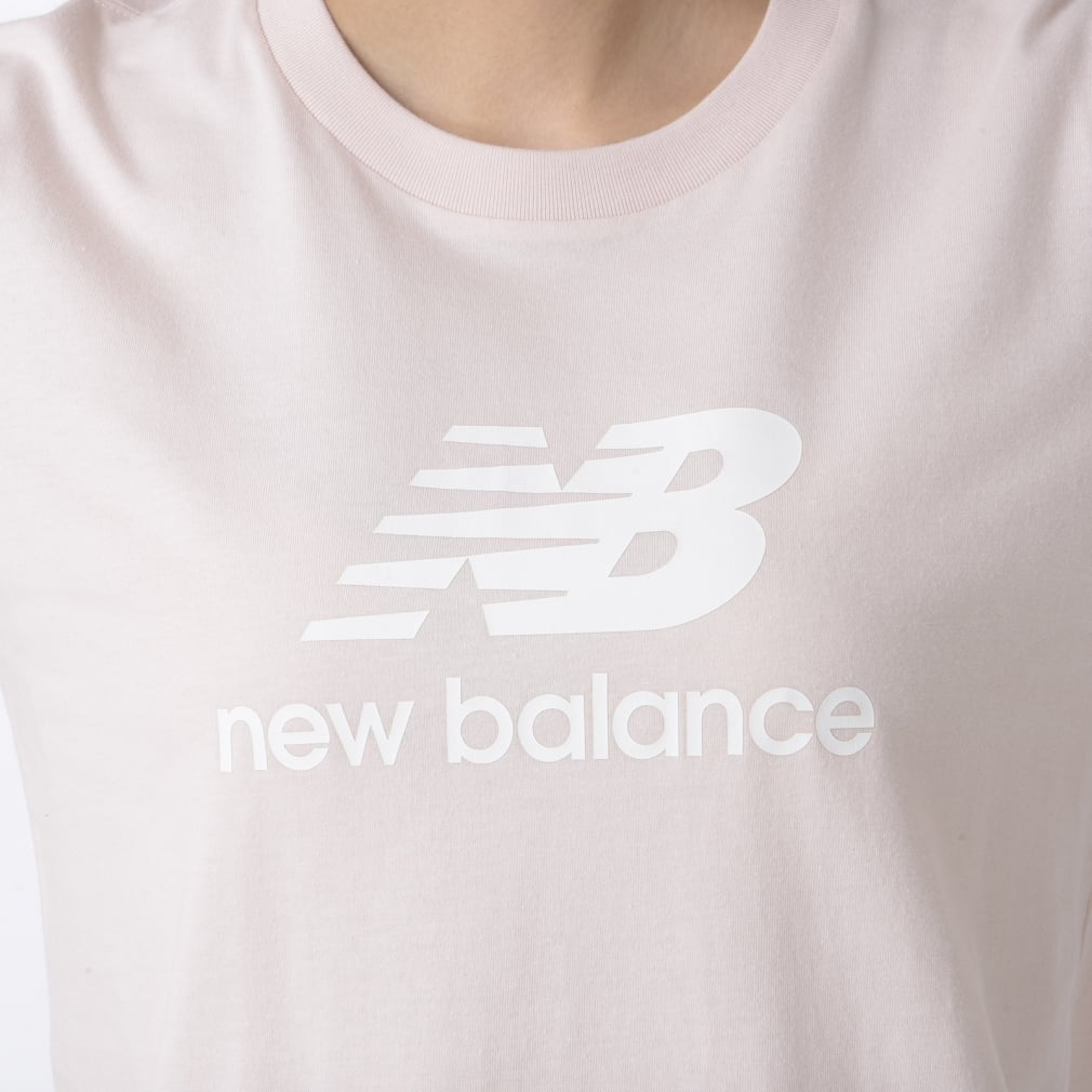ニューバランス レディース 半袖 Tシャツ ショートスリーブTシャツ Sport Essentials Stacked Logo WT41502 スポーツウェア  New Balance｜公式通販 アルペングループ オンラインストア